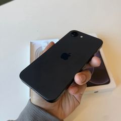 iPhone 17e ( 2 weeks old )