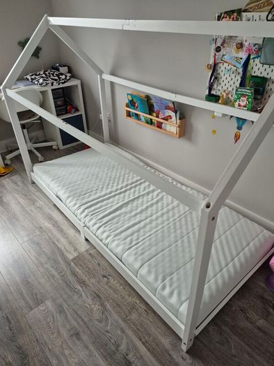 Montessori kids bed