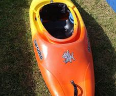 Kayak Pyranha InaZone