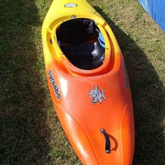 Kayak Pyranha InaZone