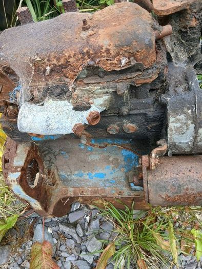 Massey Ferguson  135 back end