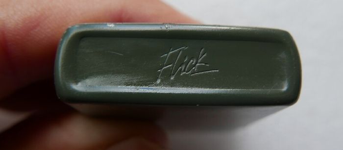Vintage 1970s U.S. Marine Corps Combat Troops lighter ( works)