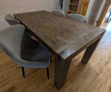 Free Collection Table 4 Chairs