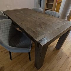 Free Collection Table 4 Chairs