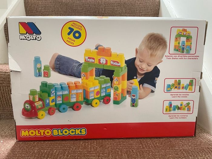 Molto blocks