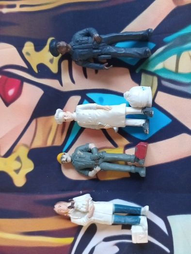 minature figures