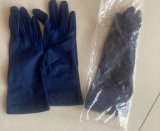 Vintage 70's Ladies Navy Fabric Gloves Brand New