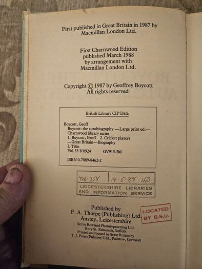 Boycott The Autobiography.  Geoffrey Boycott. Charnwood Large Type. Hardback In Good Condition.  See Photos For Same.