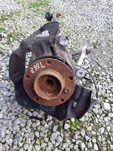 Bmw E39 Front Lh Passenger Wheel Hub & Control Arm