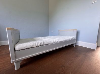 mamas and papas toddler bed