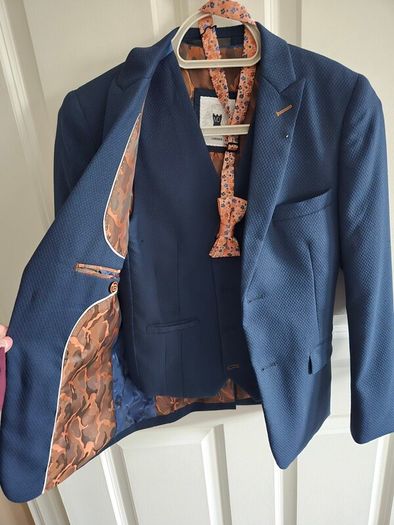 Boys' suit/ Communion