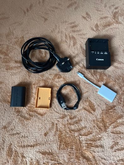 Canon EOS 90D DSLR (inc Lens / Bag / Acc)