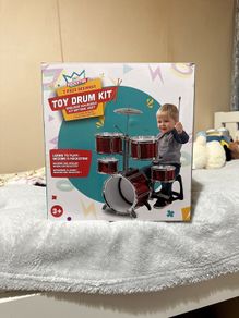Brand New Jnr. Rockstar 7 Piece Toy Drum Kit with Stool (Red)