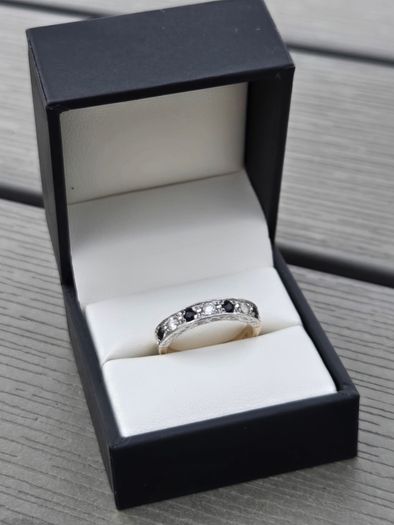 Vintage 9ct Gold Sapphire Eternity Ring