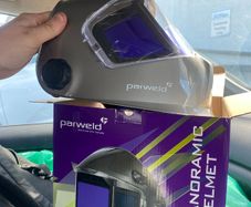 Welding helmet