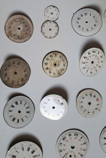 Selection of 32 Vintage Wrist & Fob Watch Dials