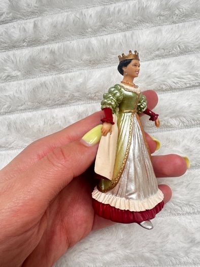 PAPO The Enchanted World Queen Marguerite 2002 Figure approx. 9 cm. Used Please see photos