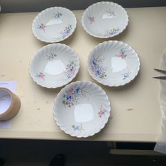 Myott China bowls x 5 & 2 plates