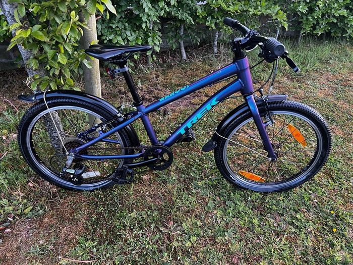 Trek Wahoo! 8 Speed Bike ( Like New )