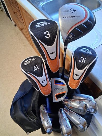 Golf clubs. Set Of Slazenger Mens Right Handed Golf Clubs in Excellent Condition.  Collect In Dublin Or Receive Via Post.