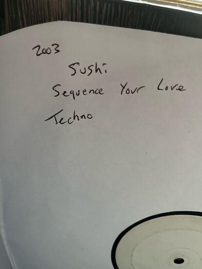 10e each Techno 12" vinyl