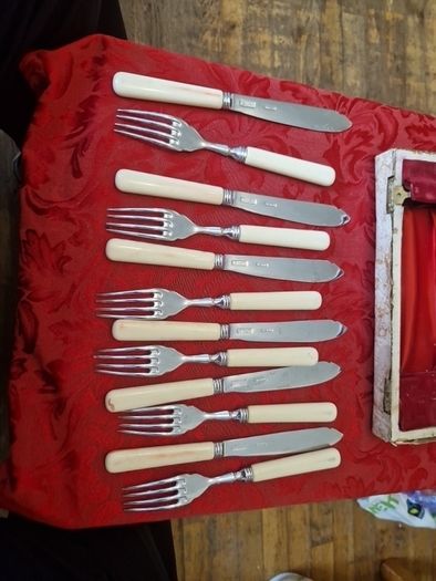 vintage flatwear