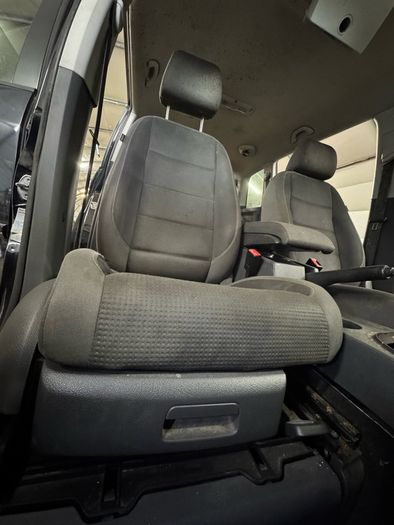 Caddy Life - Bulkhead trims + Touran Bits