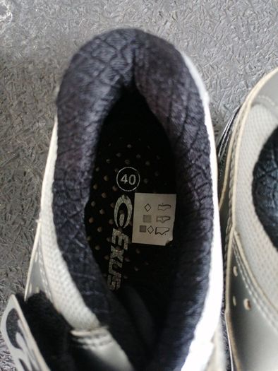 Exustar Cycling Shoes Size 40 / 6