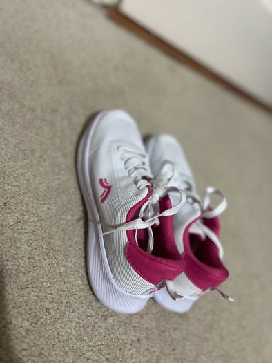 women white Trainers with pink (UK-5/EU38)