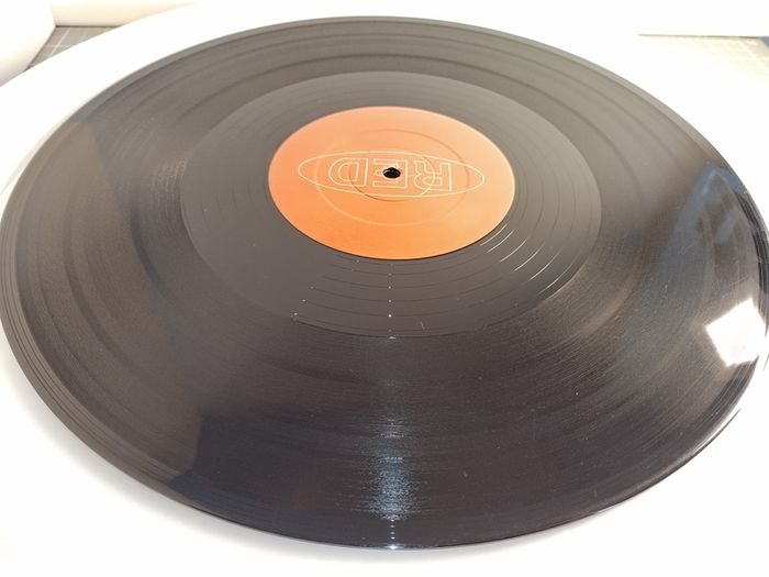 Sound Crowd - ENERGY RUSH! - Red Records - QUINTESSENTIAL Irish Dance BANGER from The BIGGEST Irish Dance ACT! Condition: Excellent to Near MINT!
