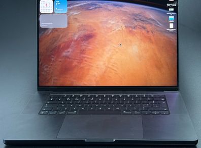 MacBook Pro M4 48GB 512GB SSD 16 inch 3 Months Warranty - new condition