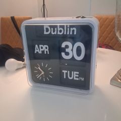 Clock (Needs repair)