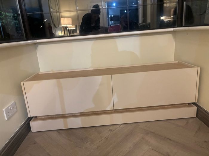 BRAND NEW cashmere tv unit