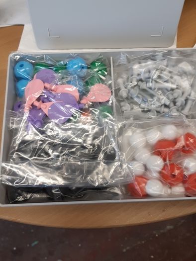 Molecular set new