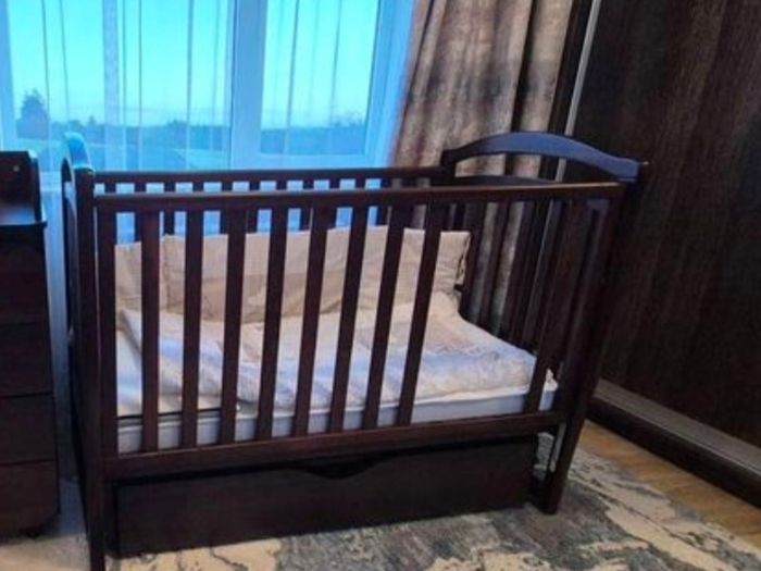 Cot bed