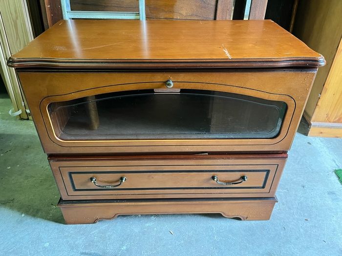 Vintage Wooden TV / Media Cabinet