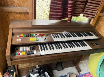 Organ (Yamaha A-55)