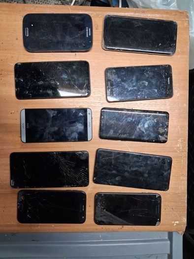 10 smart phones for parts or repair
