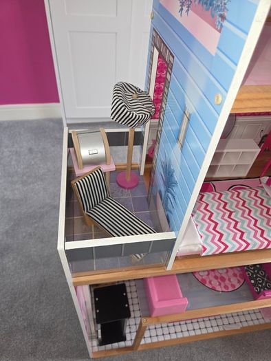 Barbie dreamhouse