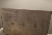 5ft King Size Plush Velvet Headboard in Excellent Condition
