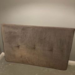 5ft King Size Plush Velvet Headboard in Excellent Condition