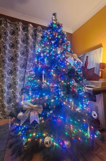 6ft Christmas tree natural effect