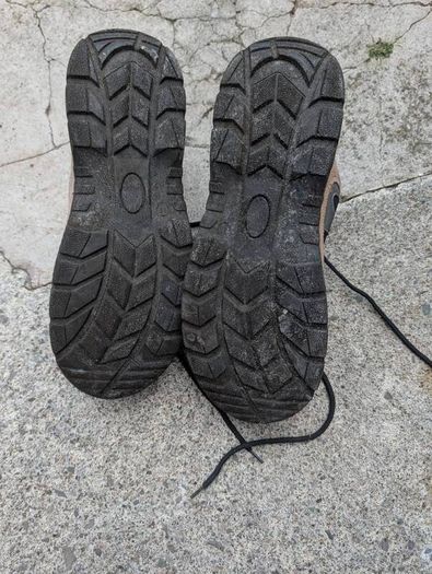 Pair of Work Shoes Steel Cap Size 11