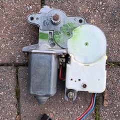 Genuine OEM Volkswagen / Bosch Electric Sliding Sunroof Motor, removed from an early 1990s VW Corrado.