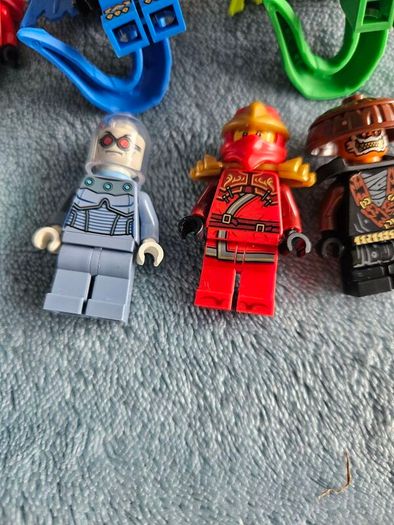 lego minifigures