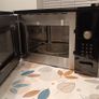 BOSCH Built-in microwave 900W - only 80 euro Image 2