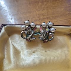 Vintage Pearl and Leaf Earrings