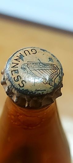Vintage original Guinness miniature advertising bottle,with liquid inside some of of it must of evaporate,,hard to come by ,price includes free shipping within Ireland thank you, sold as seen, see pictures,,