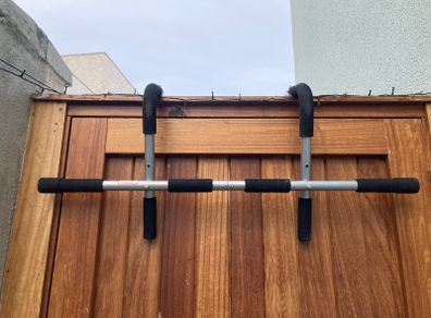 Over Door Pull-up bar