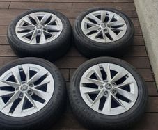 17" Skoda Alloy set with new tyres